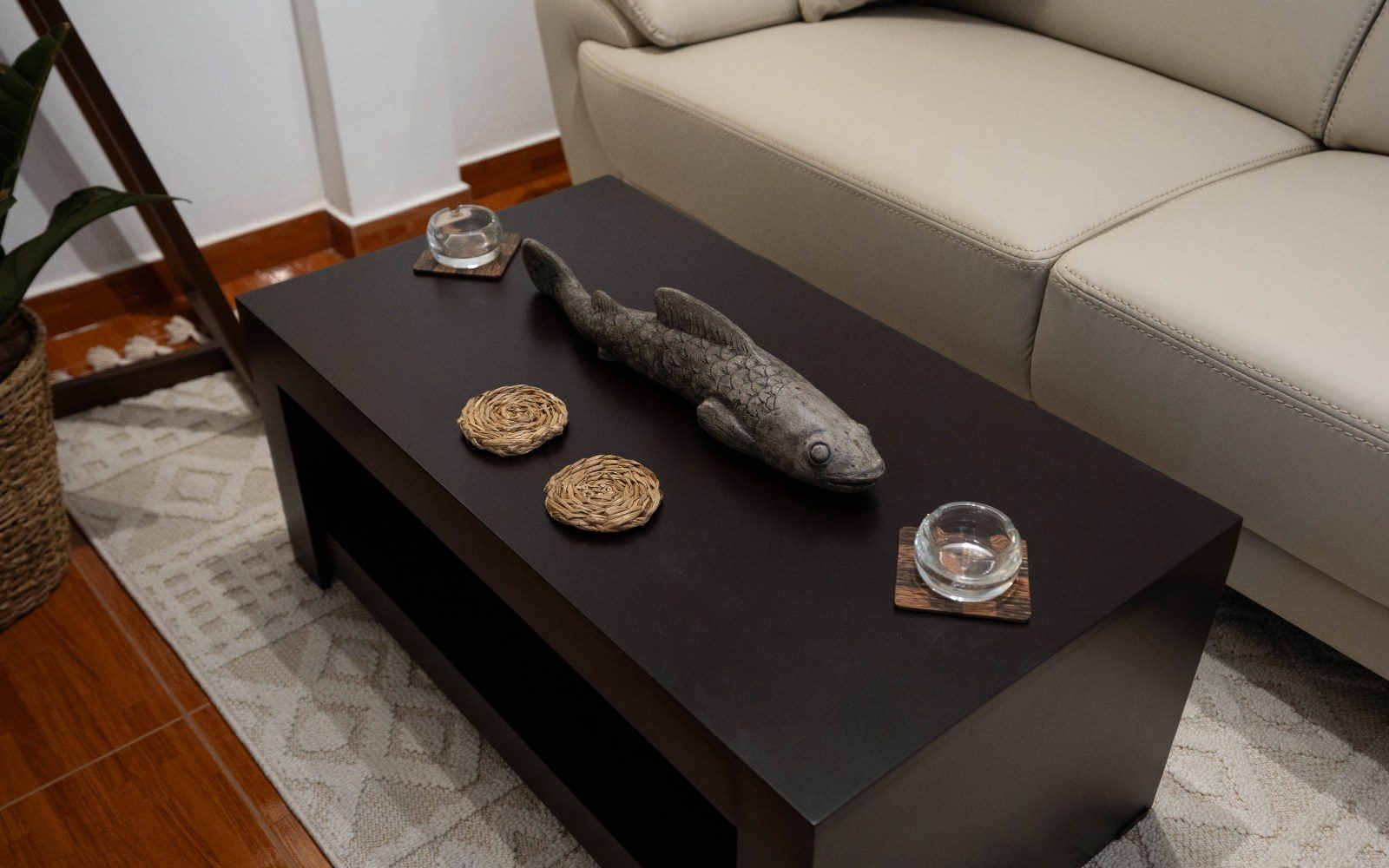 Private Apartment I – King Bedroom & Separate Single Room image 8