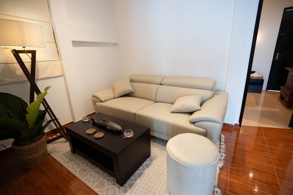 Private Apartment with King Bedroom, Single Room & Kitchen