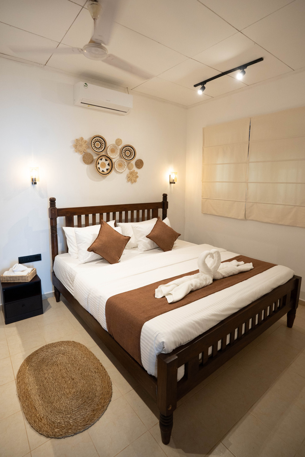 Private Apartment with King Bedroom, Single Room & Kitchen