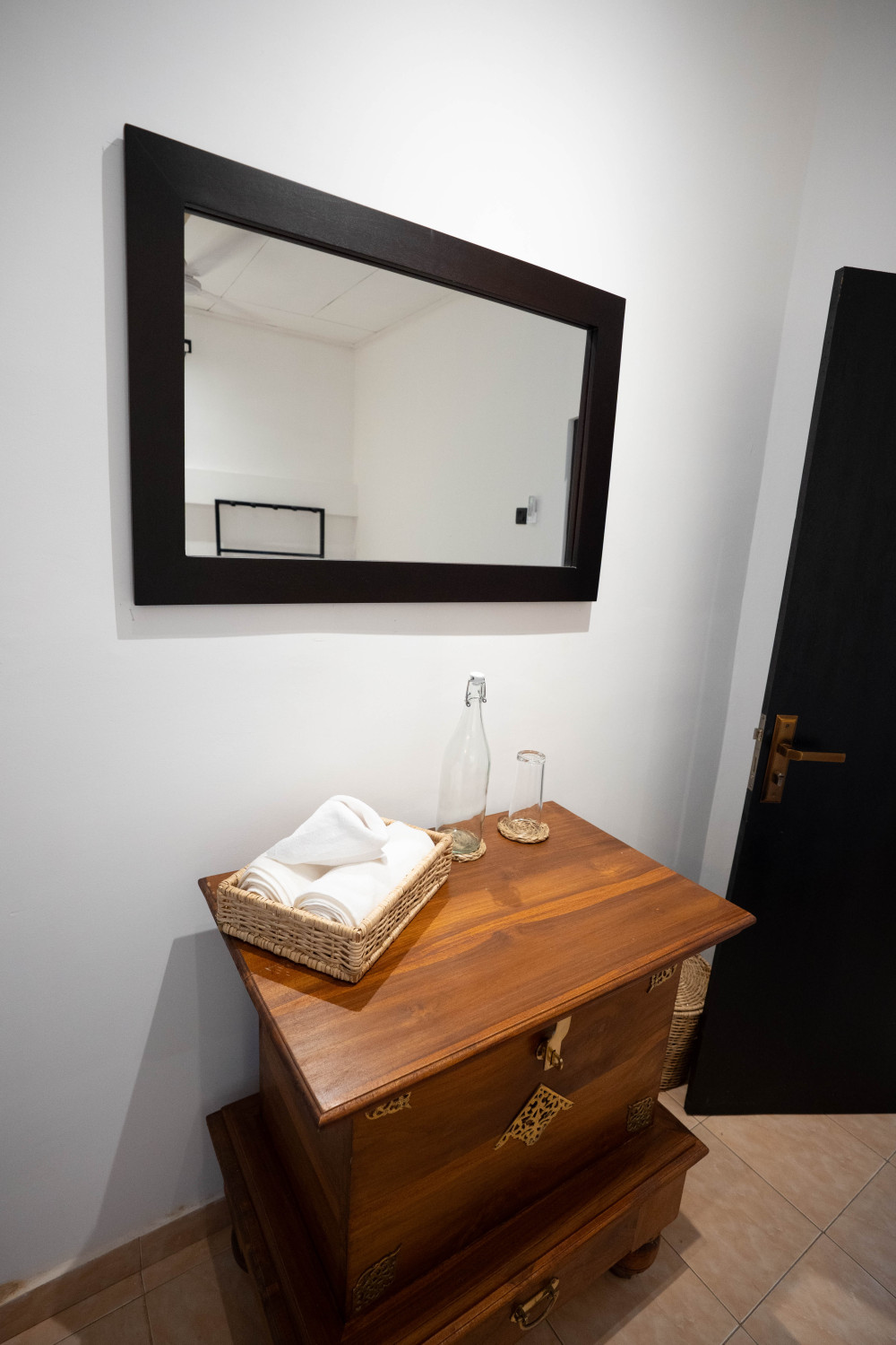 Private Apartment with King Bedroom, Single Room & Kitchen