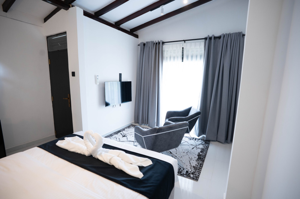 Queen Room with Private Balcony